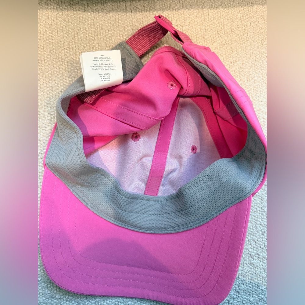 ALO Performance Off Duty Cap - Pink - Picture 6 of 6